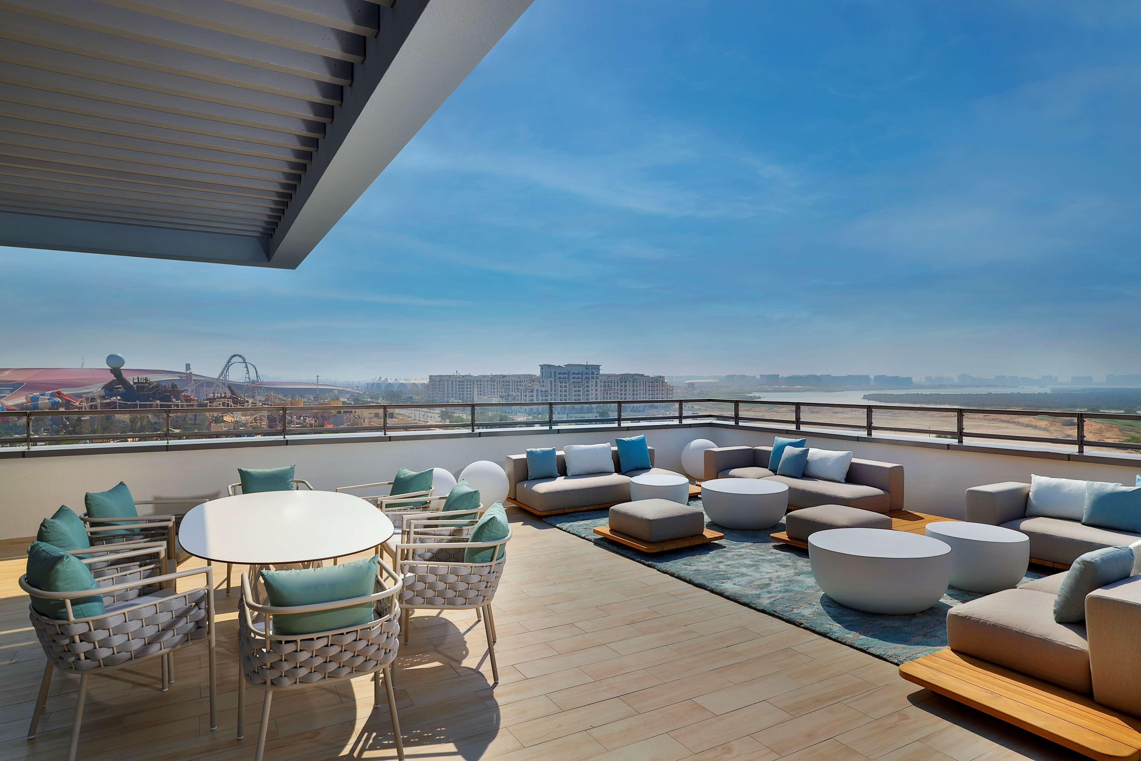 Doubletree By Hilton Yas Island Residences 4*