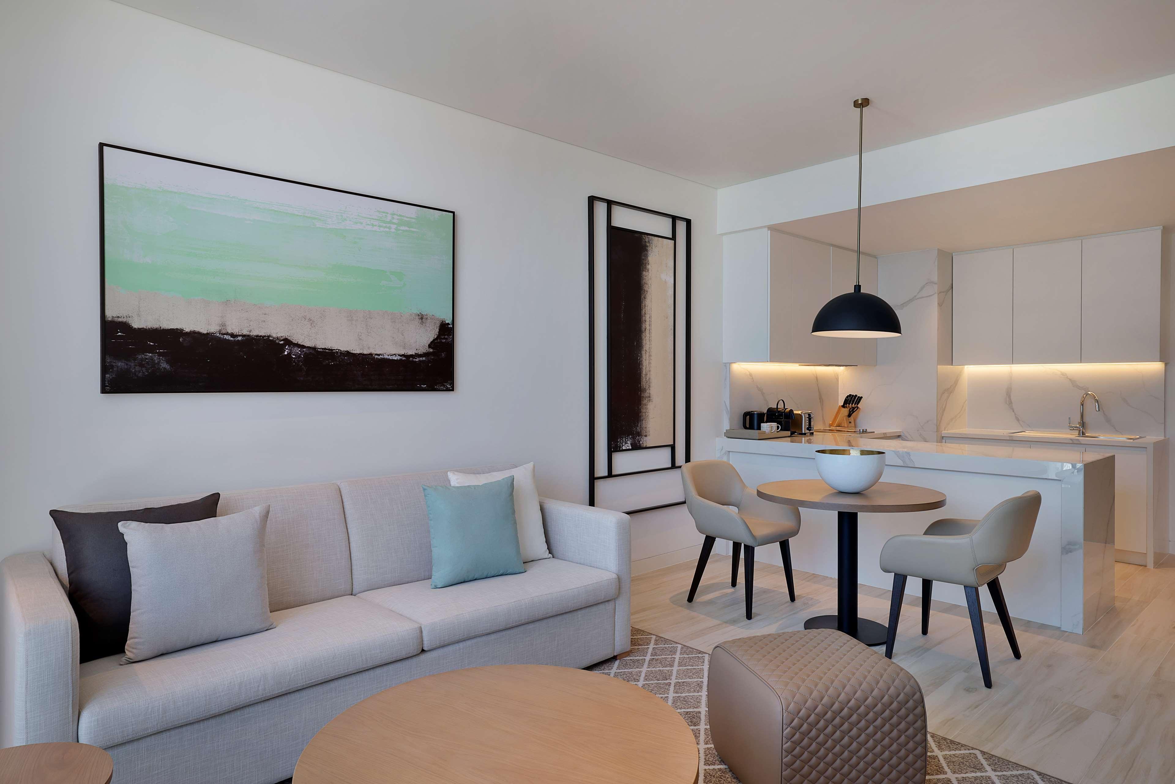 Doubletree By Hilton Yas Island Residences Aparthotel 4*