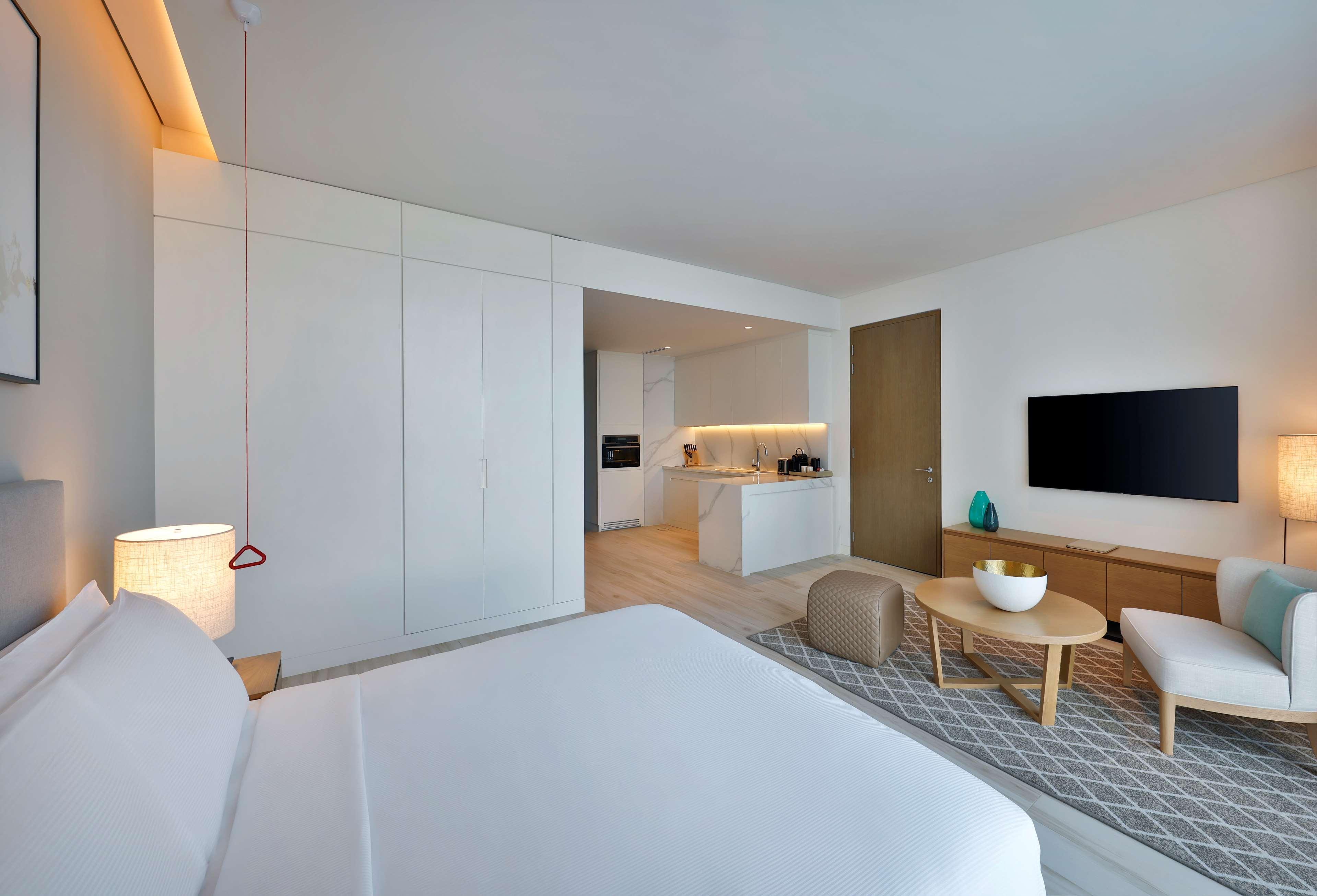 Doubletree By Hilton Yas Island Residences 4*