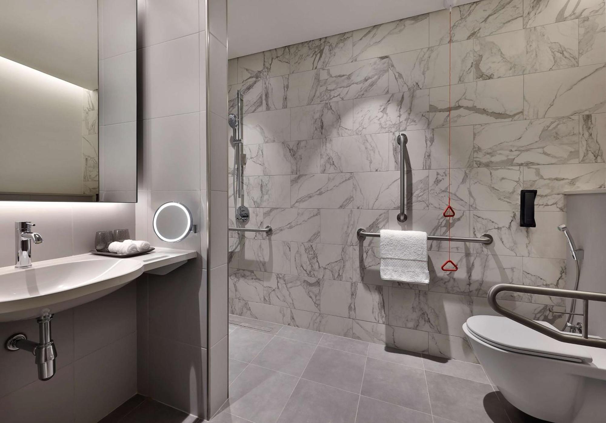Doubletree By Hilton Yas Island Residences Aparthotel 4*
